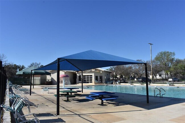 Building Photo - 2002 Caspian Cove