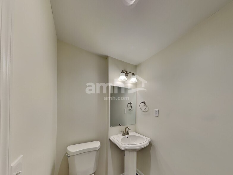 Building Photo - 4250 Hidden Creek Ct