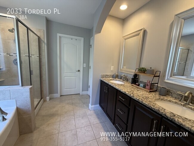 Building Photo - 2033 Tordelo Pl