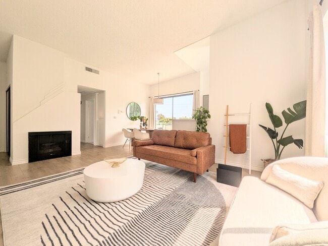Building Photo - 2584 S Centinela Ave