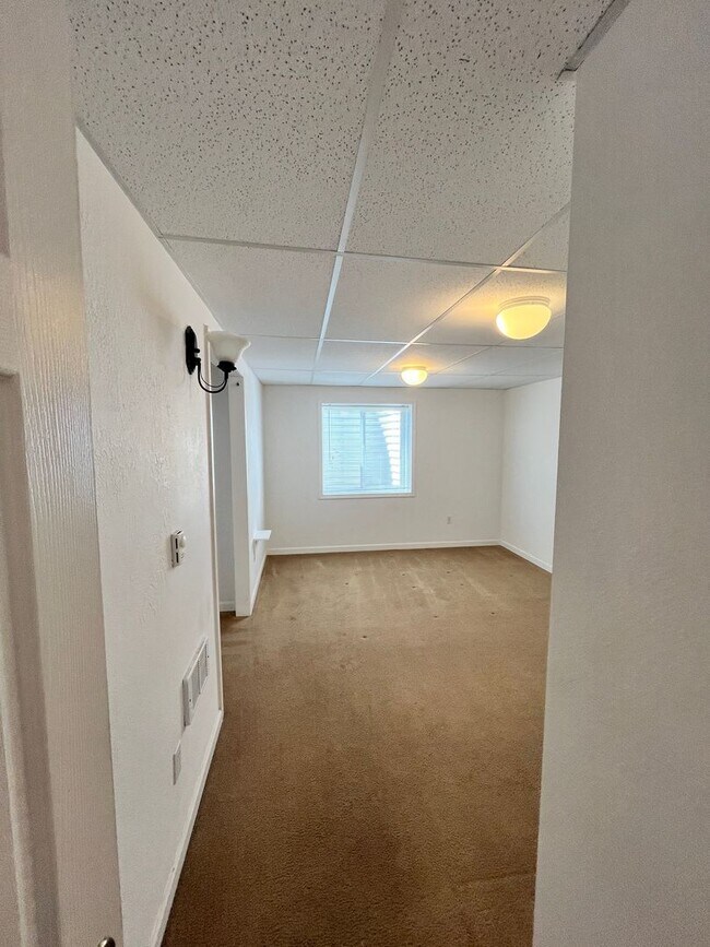 Building Photo - Bright 2 Bed / 2 Bath Basement Apartment with Garage Access – Driggs, ID