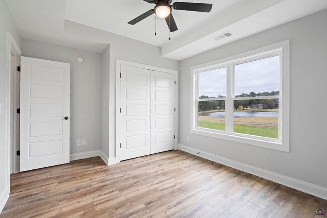 Building Photo - 168 Camden Way