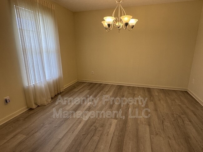 Building Photo - 200 Maryfield Ct