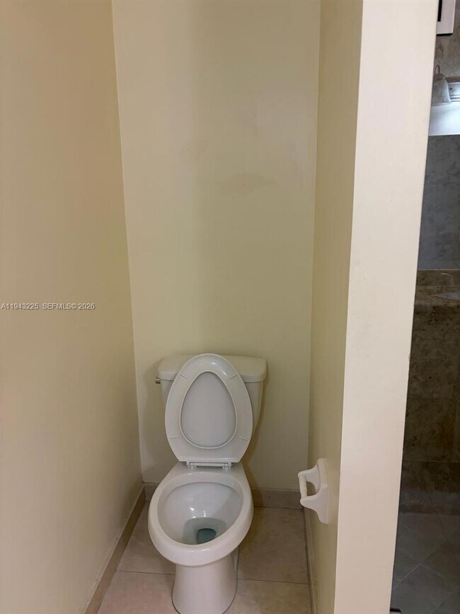 Building Photo - 4829 Purdue Dr