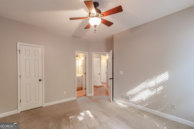 Building Photo - 651 Briarleigh Way