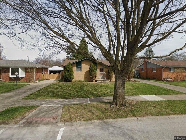 Building Photo - 2546 Pamela Ave