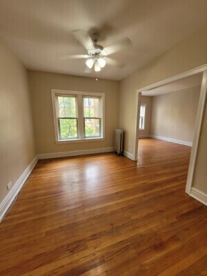 Building Photo - 916 Reba Pl