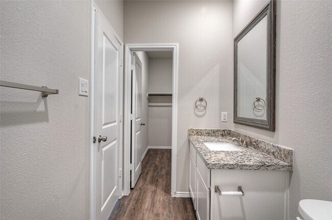 Building Photo - 11779 White Cedar St