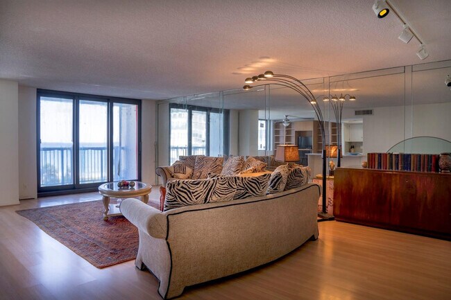 Building Photo - 1800 S Ocean Blvd