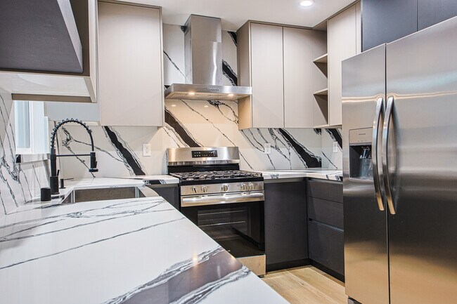 Building Photo - 4573 Triggs St