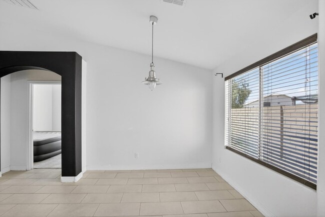 Building Photo - 6550 S 44th Ave