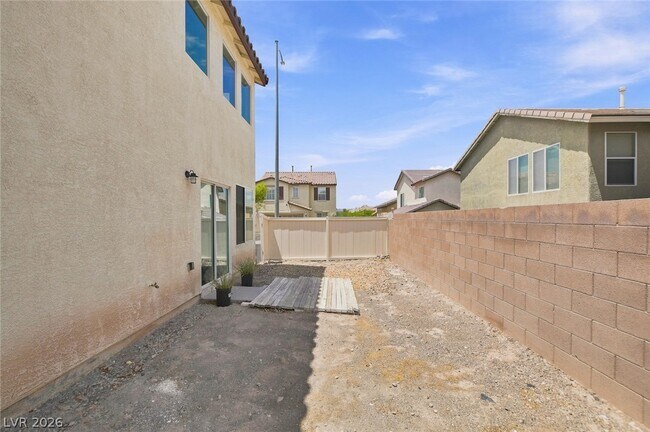 Building Photo - 2780 Kona Crest Ave