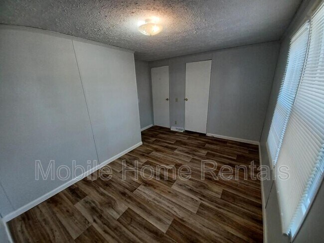 Building Photo - 113 Dogwood Dr
