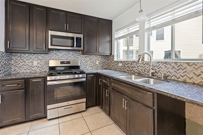 Building Photo - 22014 Soft Pines Ct
