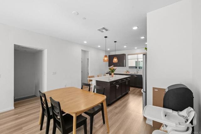 Building Photo - 5485 Seacliff Pl