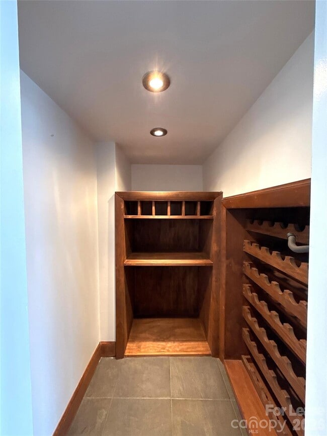 Building Photo - 14504 John Beck Dr