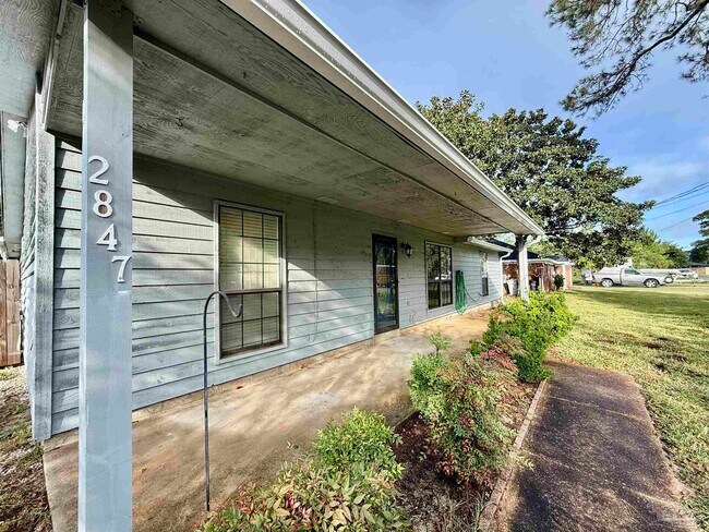 Building Photo - 2847 Napoli Way