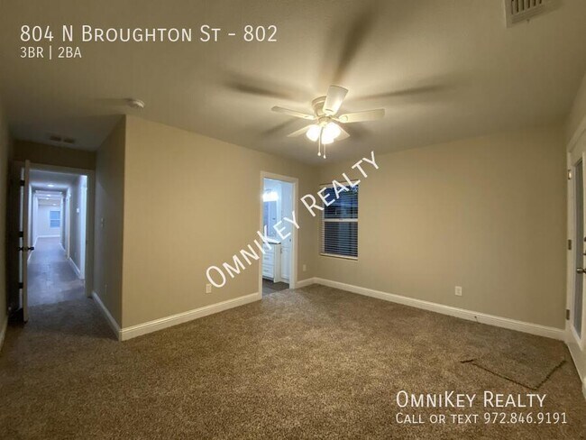 Building Photo - 804 N Broughton St