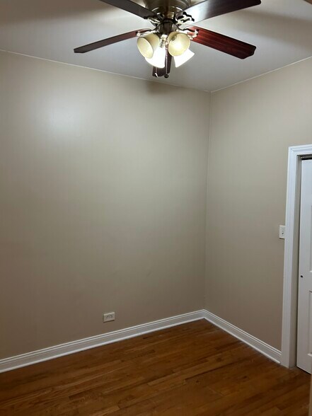 Building Photo - 6630 S Ingleside Ave