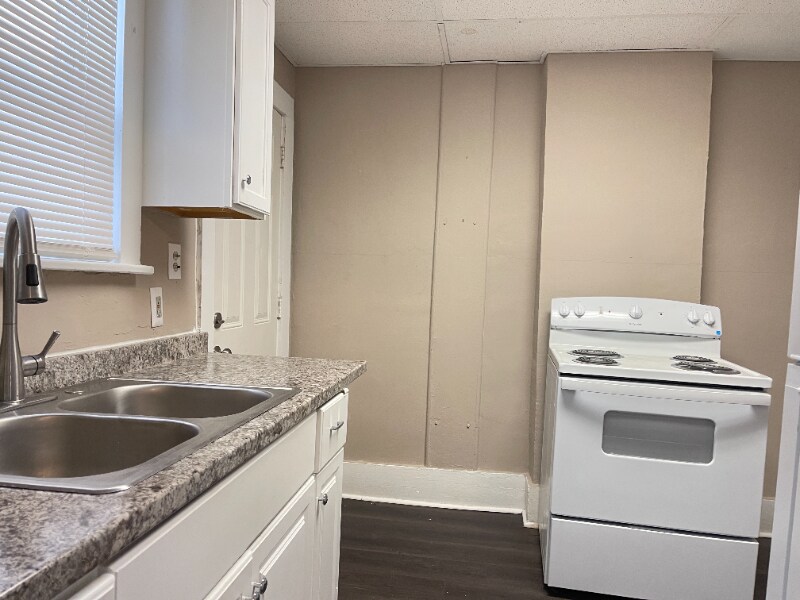 Building Photo - 16 Victory Dr