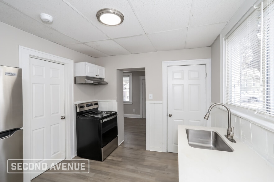 Building Photo - 922 Wells St