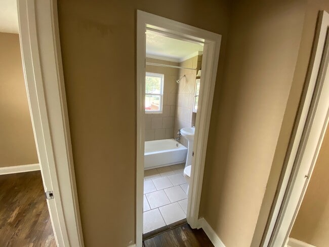 Building Photo - 1429 Grand Ave