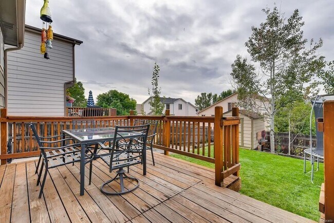 Building Photo - GREAT LOCATION! New LVP and Carpet - WON'T LAST LONG!