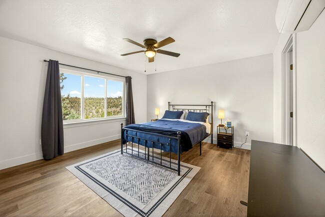 Building Photo - 4713 Red Tail Dr