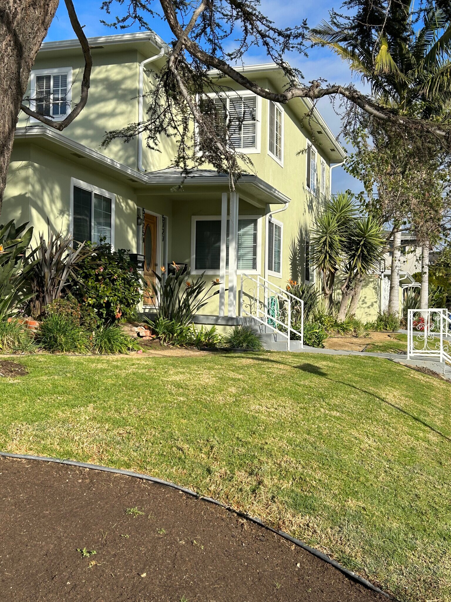 Corning Avenue View - 5727 S Corning Ave