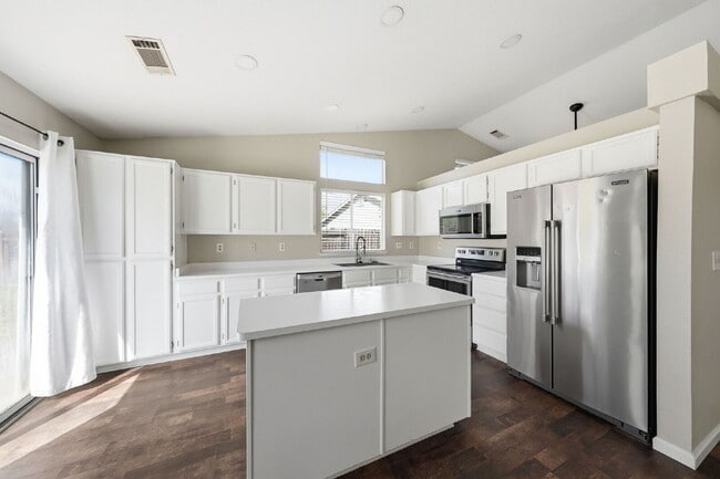 Building Photo - 3 Bedroom Home with RV/Boat Parking, Large Yard & Chicken Coop – Cul-de-Sac Location Near Kids Ki...