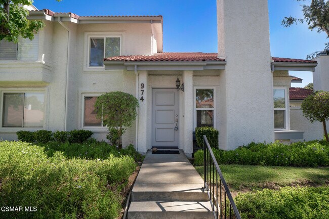 Building Photo - 974 Quarterhorse Ln