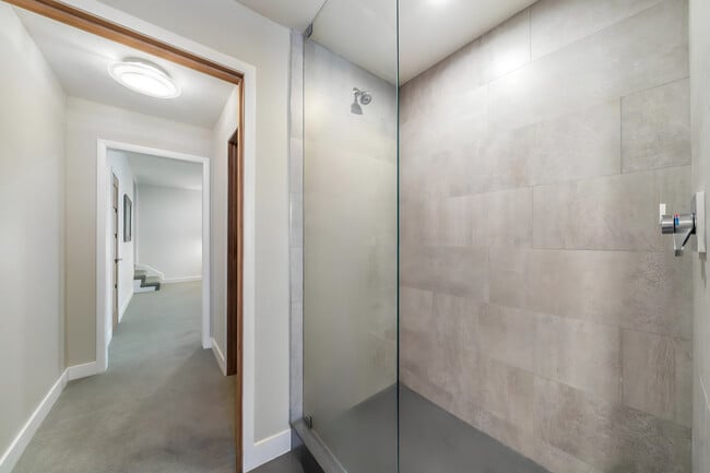 Bathroom #5 - 7611 Rindge Ave