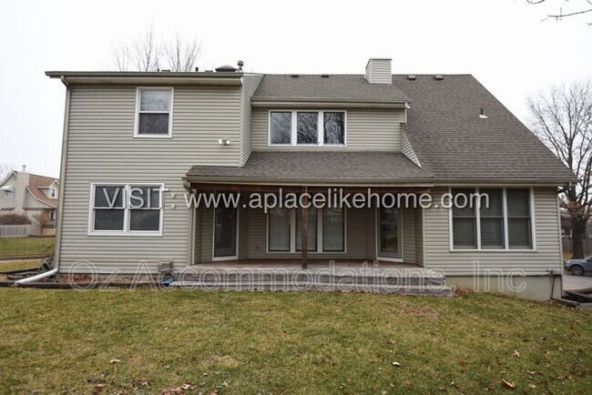 Building Photo - 1140 SW Huntington Rd
