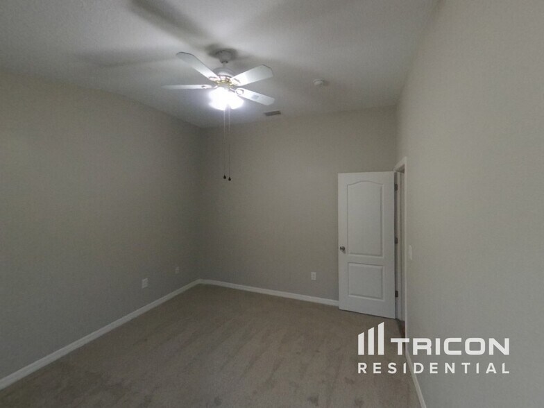 Building Photo - 11149 Rodeo Ln
