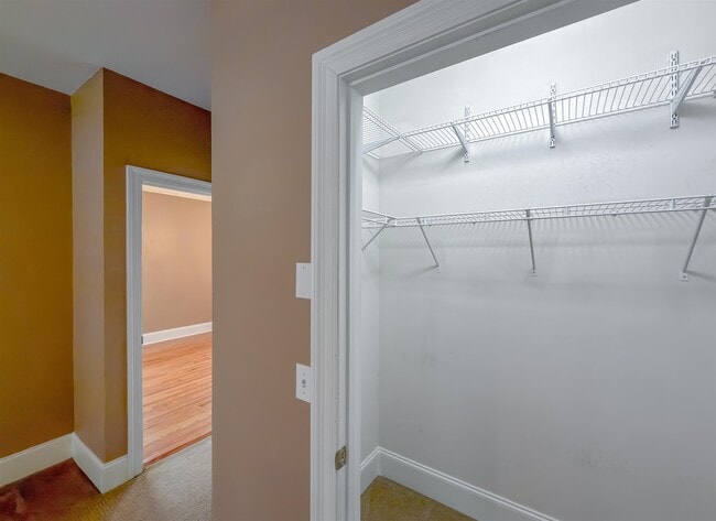 Building Photo - 1946 Sagebrook Dr