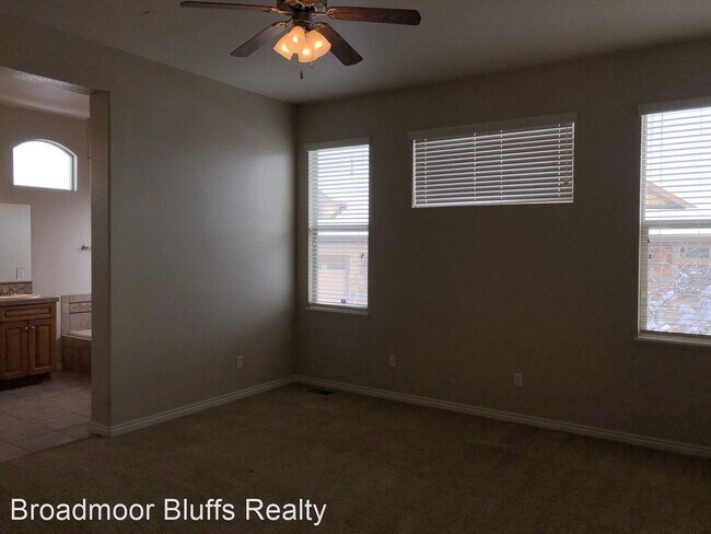 Building Photo - 5 br, 3.5 bath House - 9667 Carriage Creek...