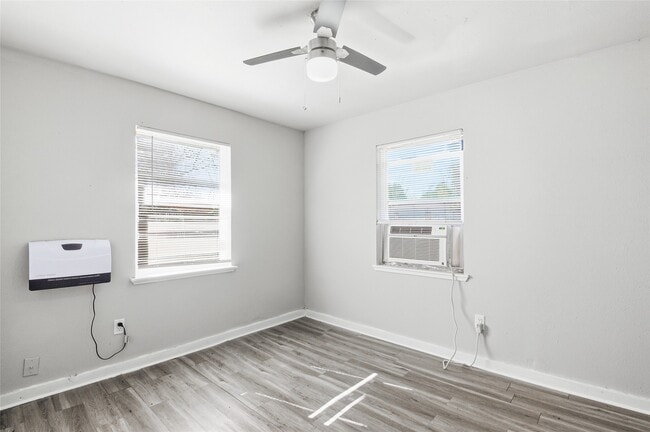 Building Photo - 6318 Laramie St