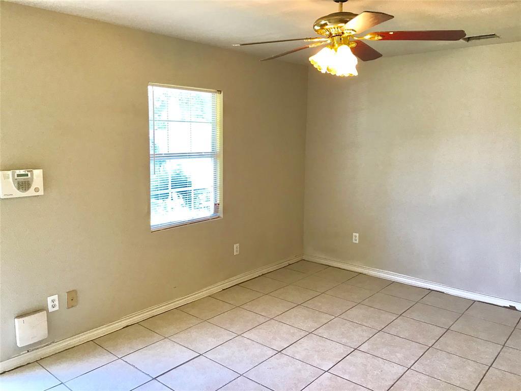 Living Room. - 114 28th St N