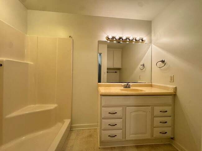 Building Photo - 13230 CR 1308