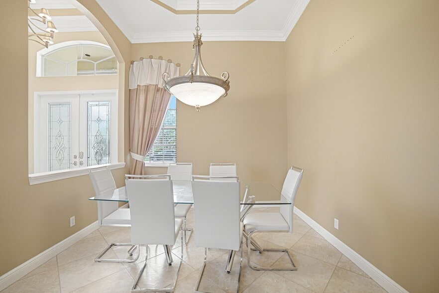 Building Photo - 9655 Campi Dr