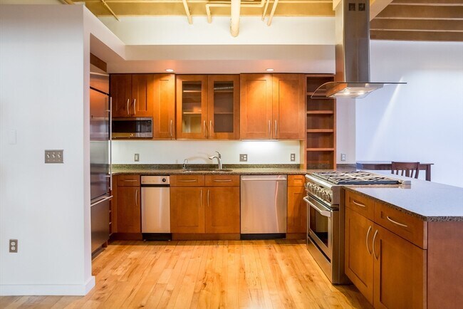 Building Photo - 111 Beach St