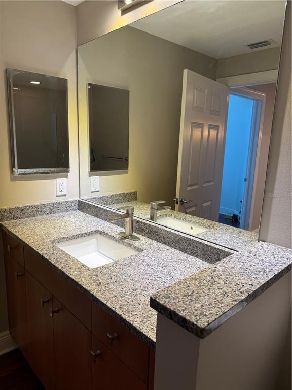 Building Photo - 800 N Tamiami Trl