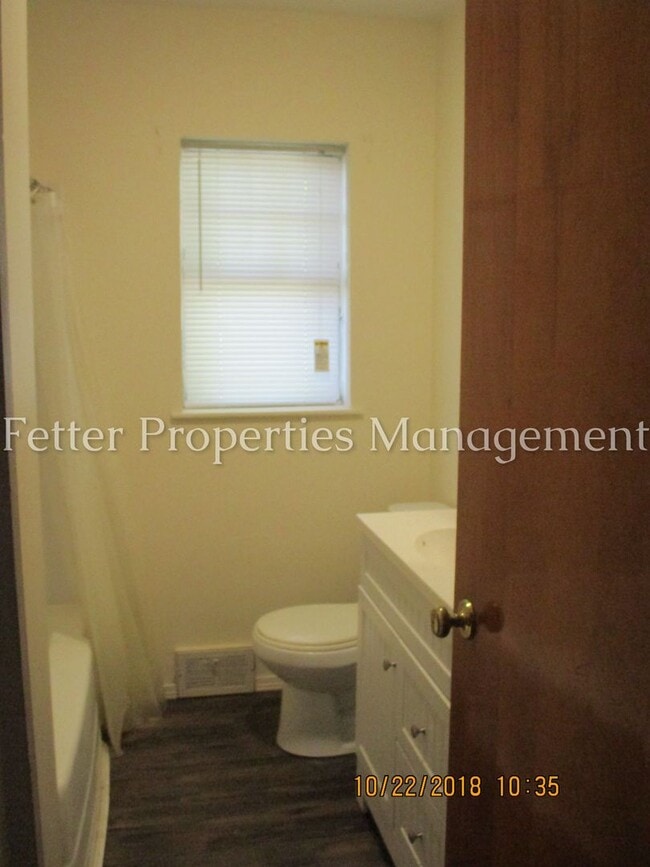 Building Photo - Summer Special! Half Off First Month's Rent!