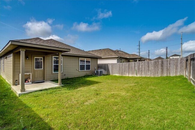 Building Photo - 617 Callahan Ln