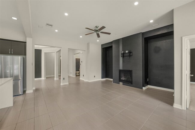 Building Photo - 10919 Walts Run Ln