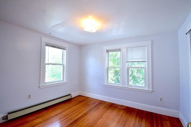 Building Photo - 12 Parmenter Pl