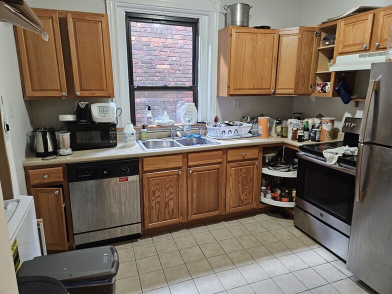 Primary Photo - 614 Columbus Ave