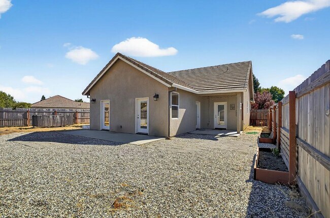 Building Photo - Lake California Home with 2 Car Garage and RV Parking- Available for Move In! $300 Move in Special!!