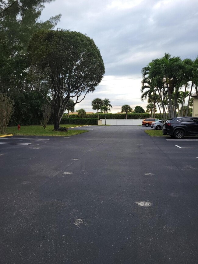 Building Photo - 5993 La Pinata Blvd