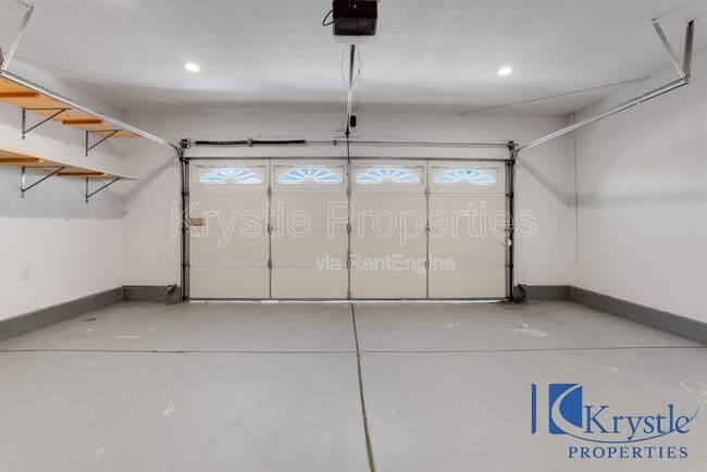 Building Photo - 530 N Regatta Dr